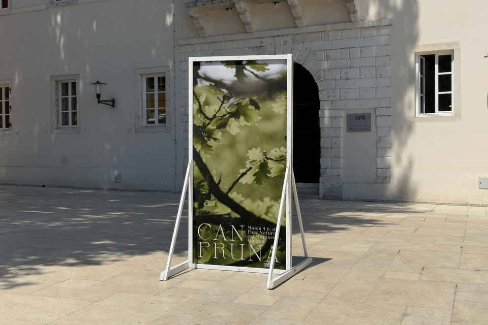 Can Pruna tall stand mockup